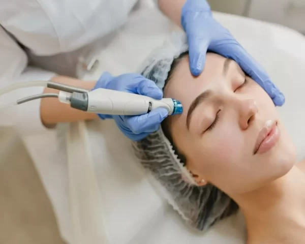 Nettoyage en profondeur hydrafacial